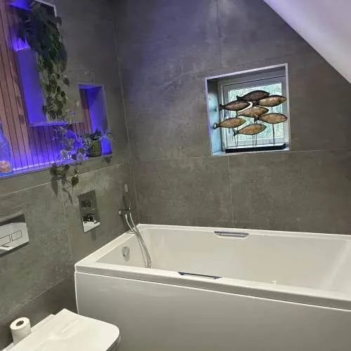Tiled bathroom installation Swindon